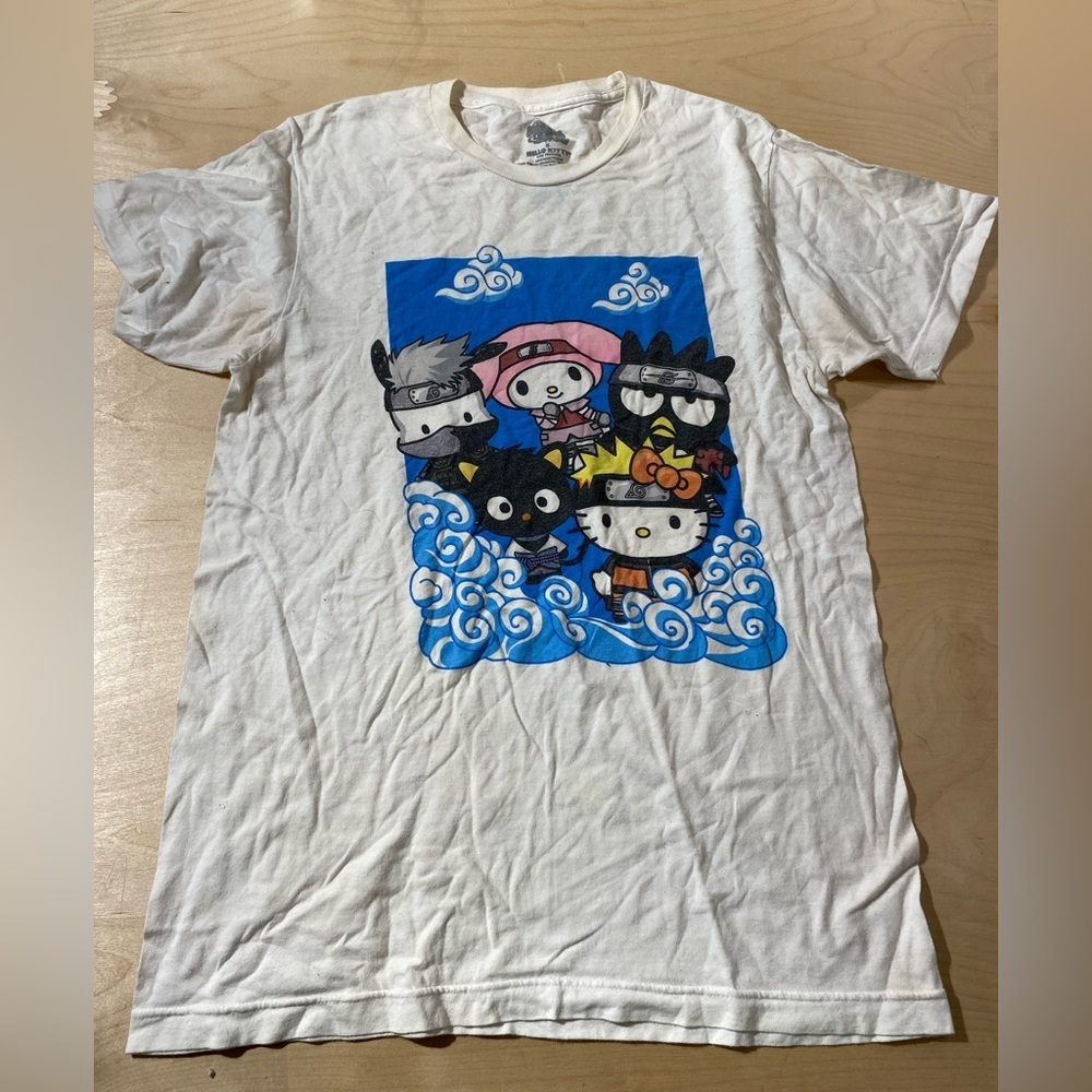 Hello Kitty White Graphic T-Shirt Medium (DH)
